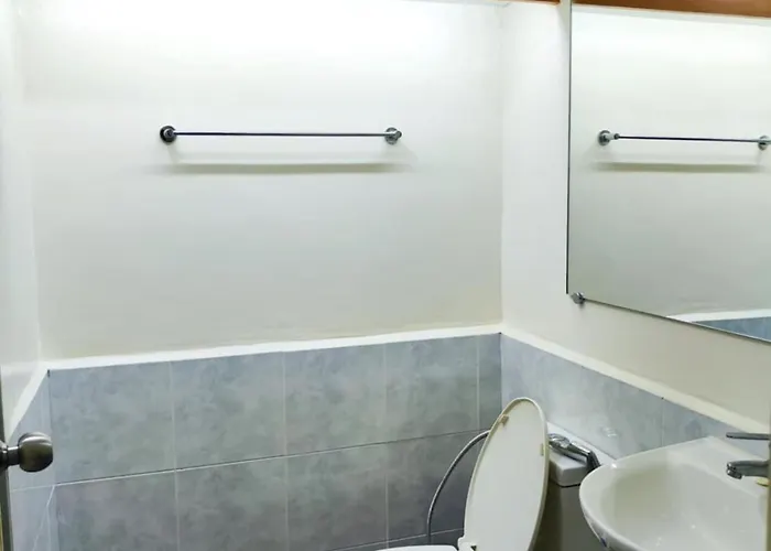 Unit 23l T-b The Pearl Place Ortigas Apartment